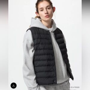 Uniqlo Black Ultra Light Down Compact Vest Sz M
